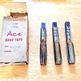 11-16-HC ACE HENERY L. HANSON Box Tapered Tap Nos