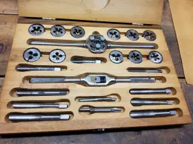 TD2400AX BLUE POINT Tap Die Set