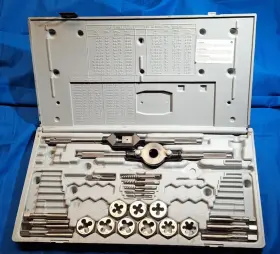 952385 CRAFTSMAN Tap Die Set