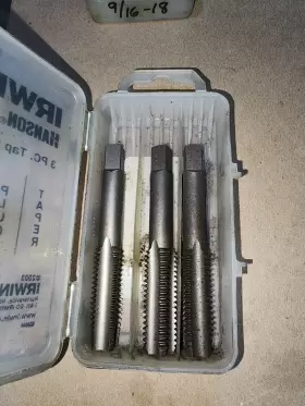 2648 IRWIN HANSON Tap Set Carbon Steel Taper Plug Bottom