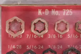 NO.725 K-D MANUFACTURING CO Set Hex Nut Rethreader Dies #2