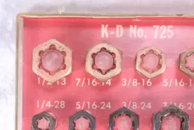 NO.725 K-D MANUFACTURING CO Set Hex Nut Rethreader Dies #3