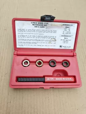 SRS25 MATCO TOOLS Wheel Stud Rethread Set Kit