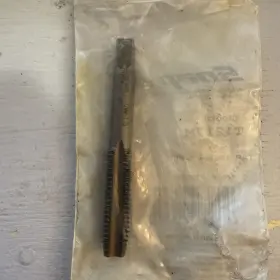 T1217M SNAP-ON Plug Tap Male Tapping Threads